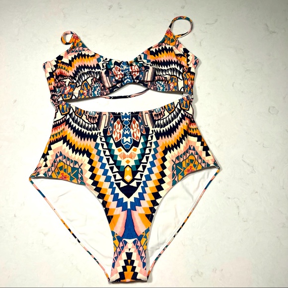 Athleta one piece swimsuit, size XS high cut - Picture 1 of 10